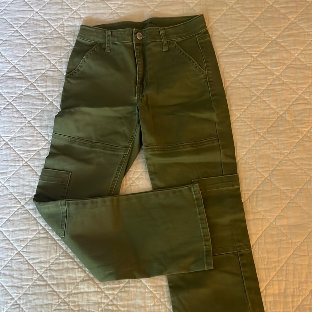 Girls Art Class green cargo pants in size 10